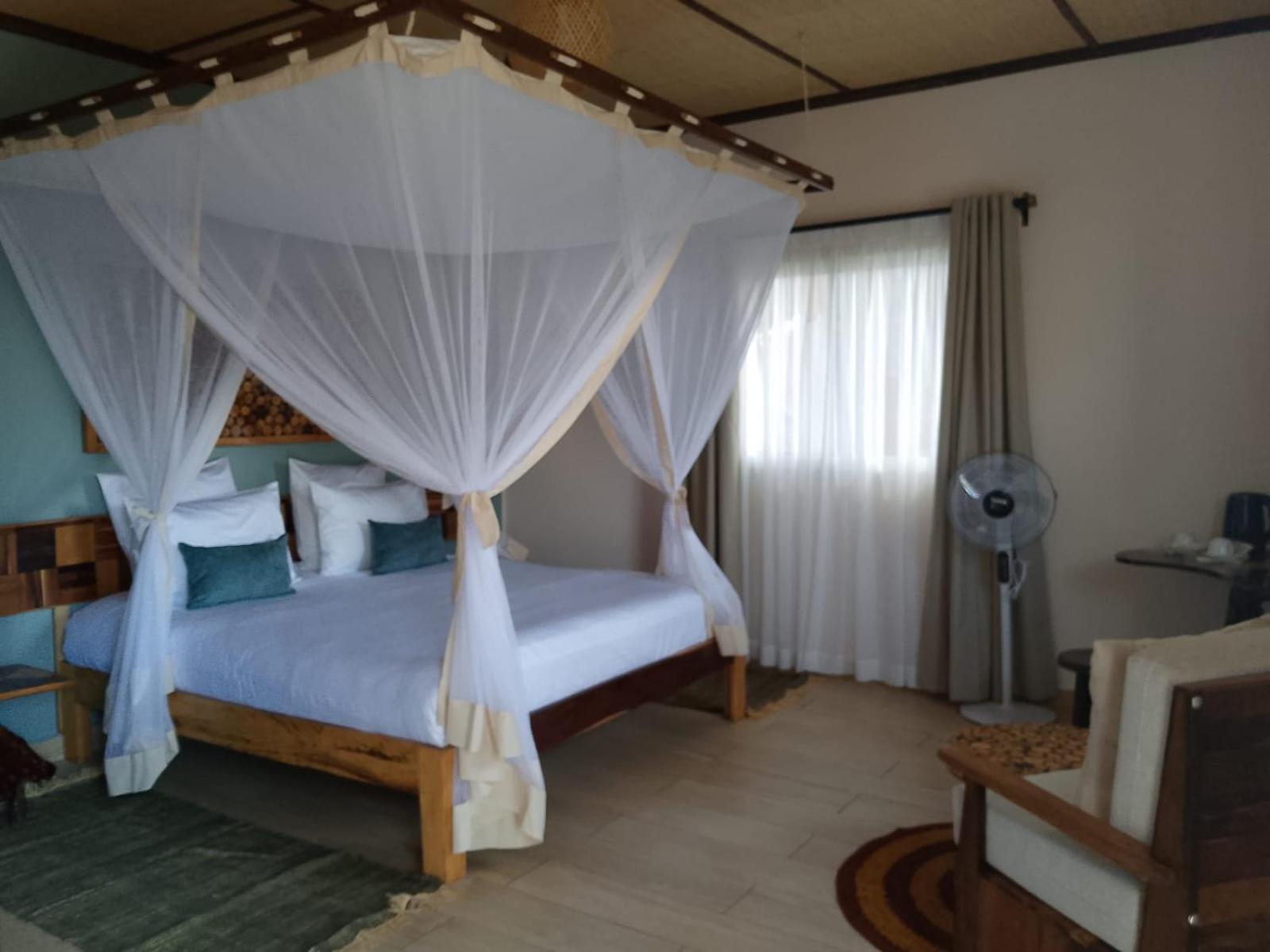 Bira Hotel อันต์ซิราเบ ภายนอก รูปภาพ