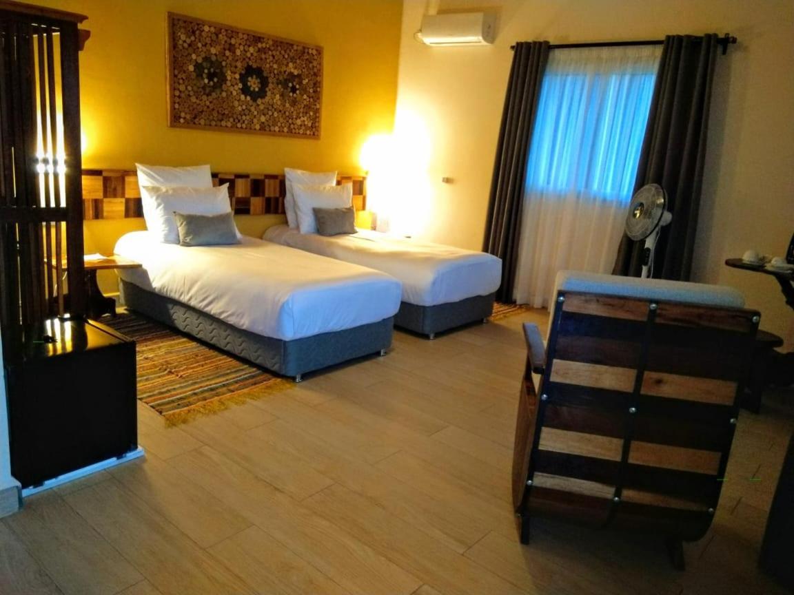 Bira Hotel อันต์ซิราเบ ภายนอก รูปภาพ