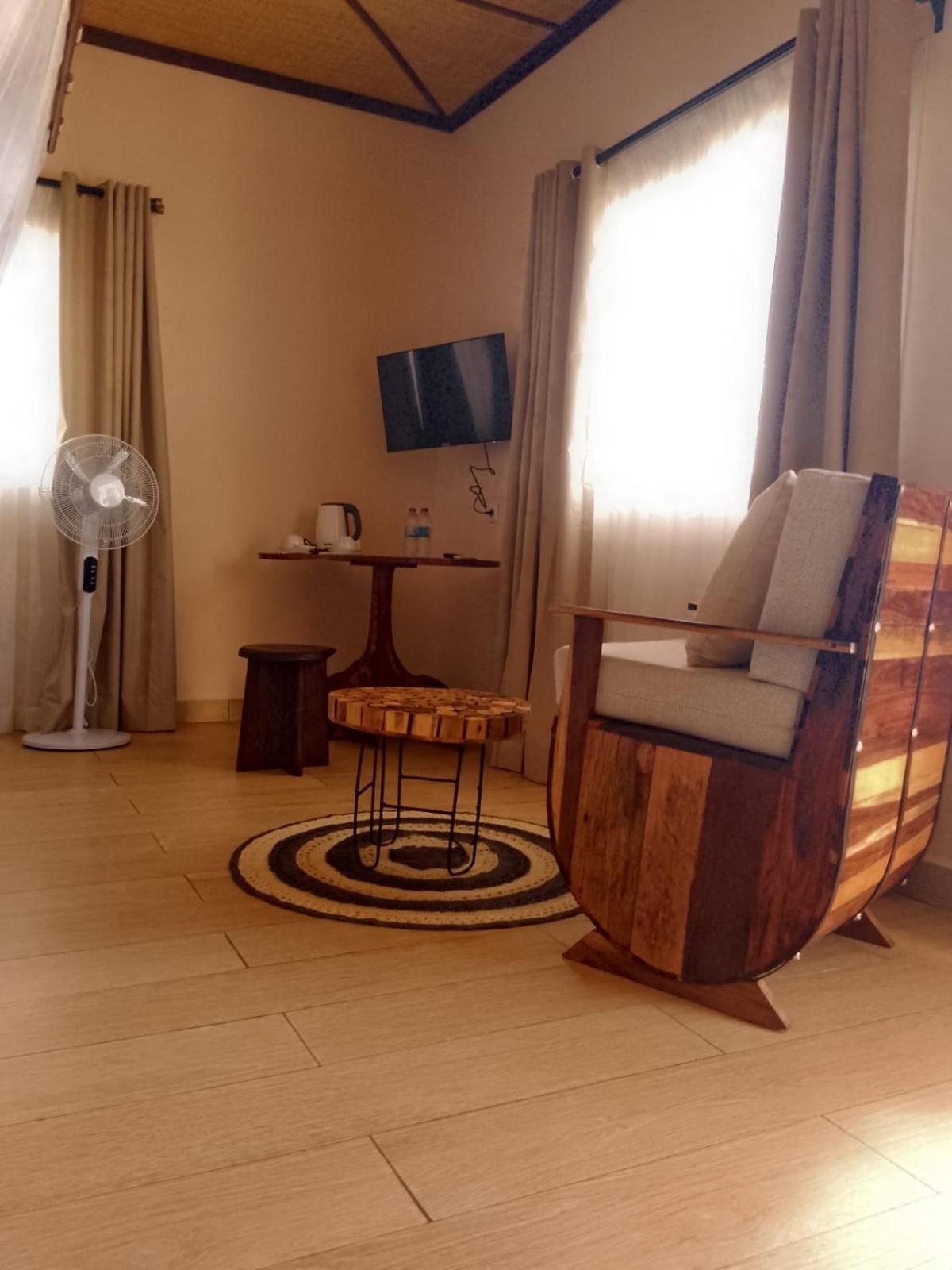Bira Hotel อันต์ซิราเบ ภายนอก รูปภาพ