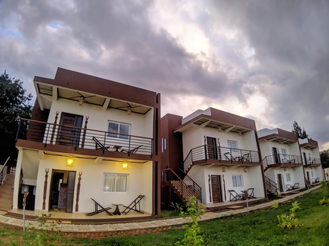 Bira Hotel อันต์ซิราเบ ภายนอก รูปภาพ