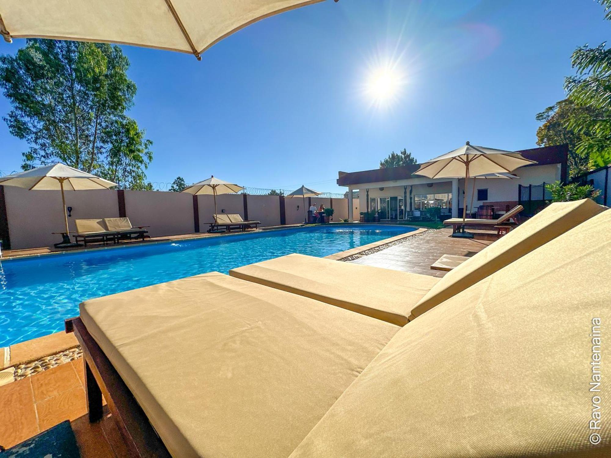 Bira Hotel อันต์ซิราเบ ภายนอก รูปภาพ