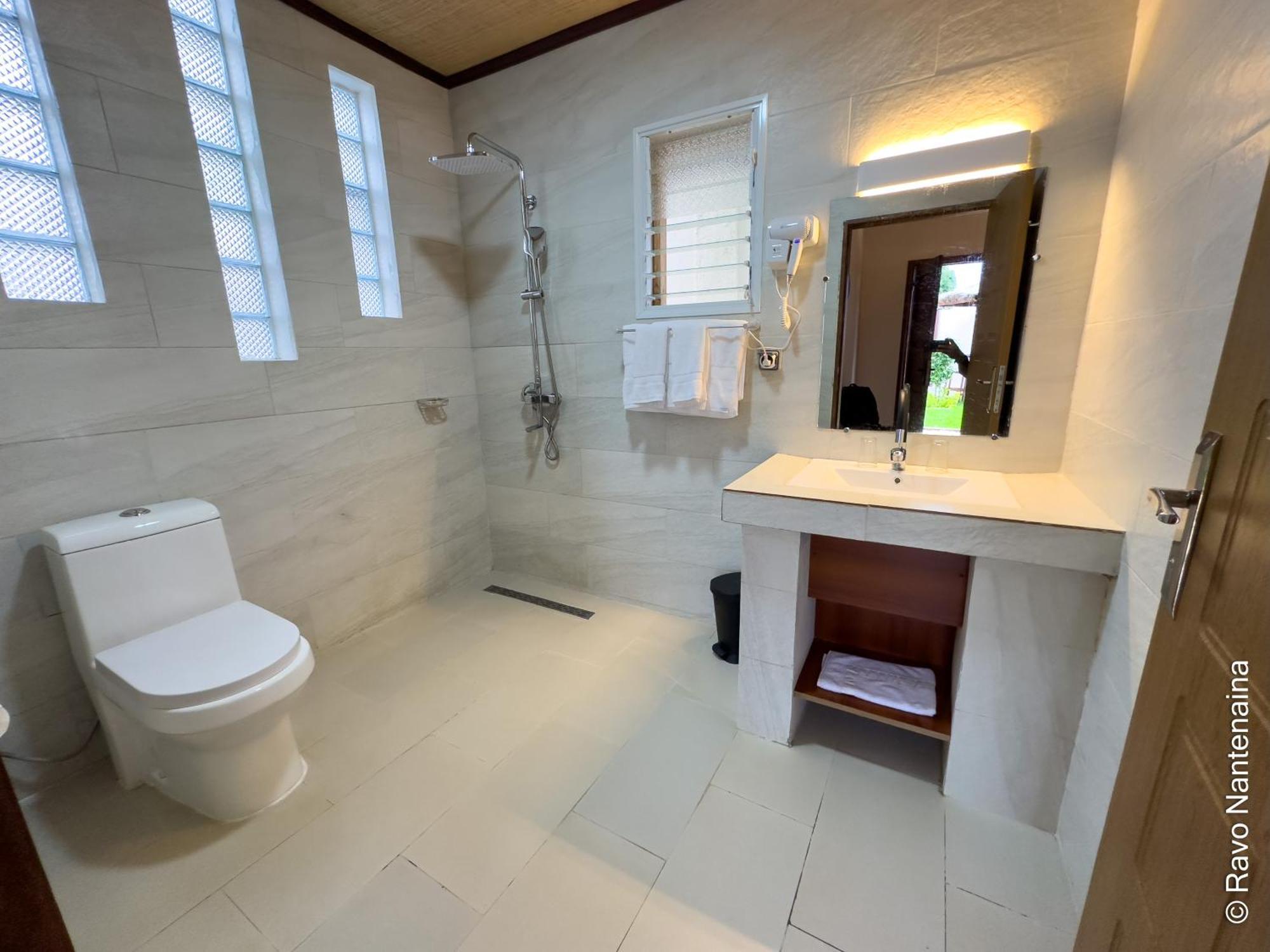 Bira Hotel อันต์ซิราเบ ภายนอก รูปภาพ