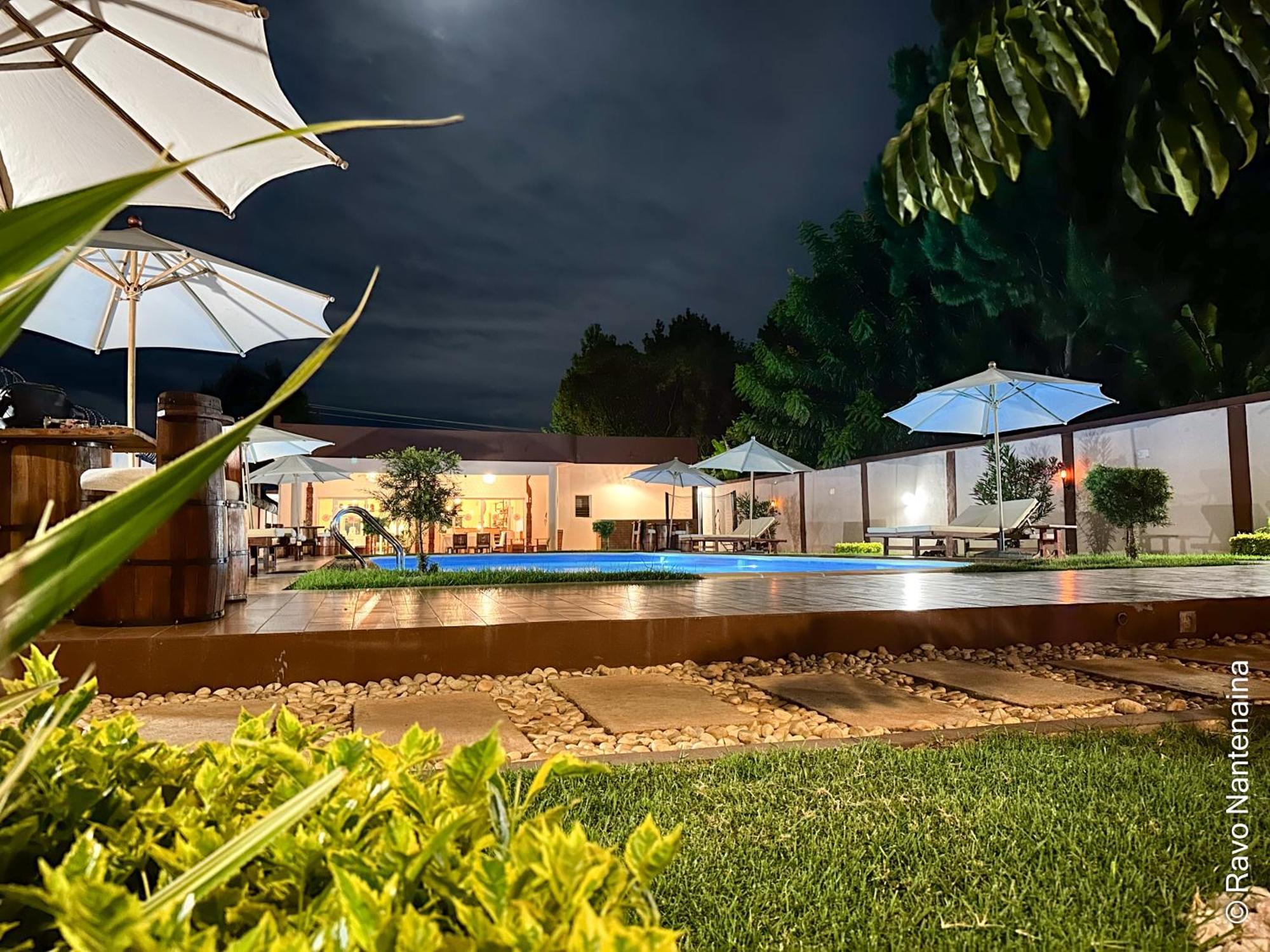 Bira Hotel อันต์ซิราเบ ภายนอก รูปภาพ