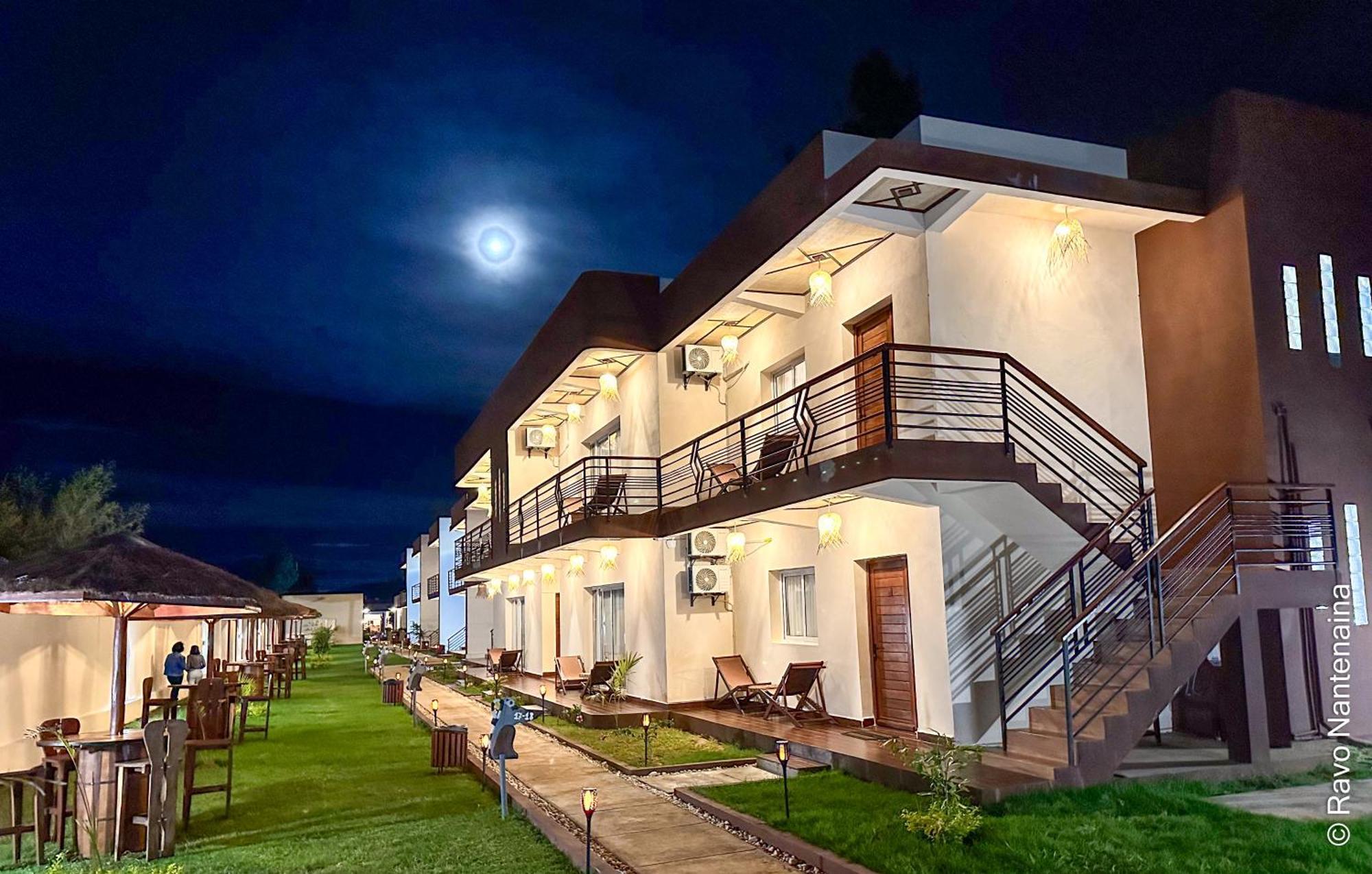 Bira Hotel อันต์ซิราเบ ภายนอก รูปภาพ